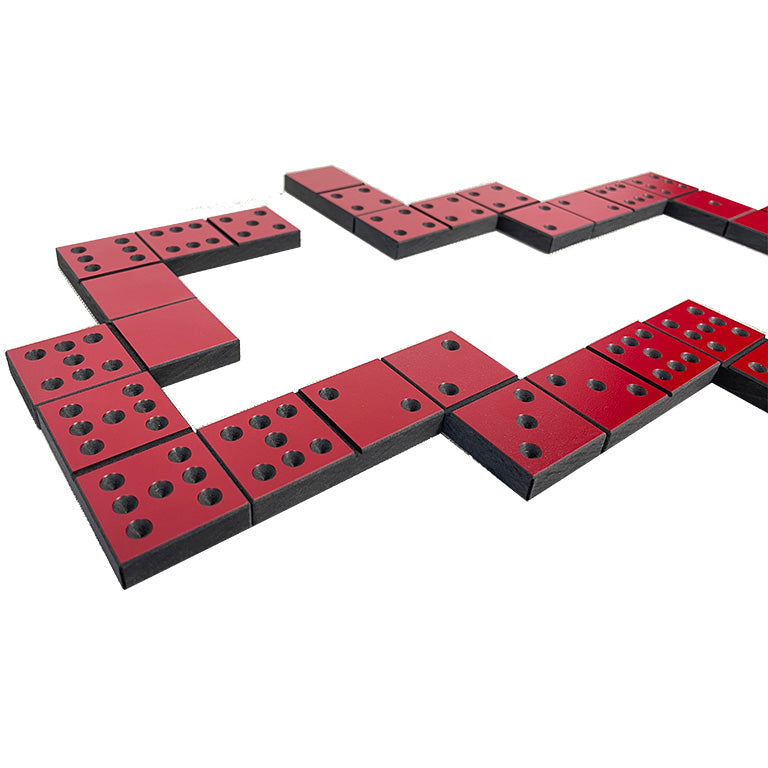 Domino PLUS Blackedition – Groot formaat dominostenen, ideaal voor activering en leesbaarheid bij ouderen.